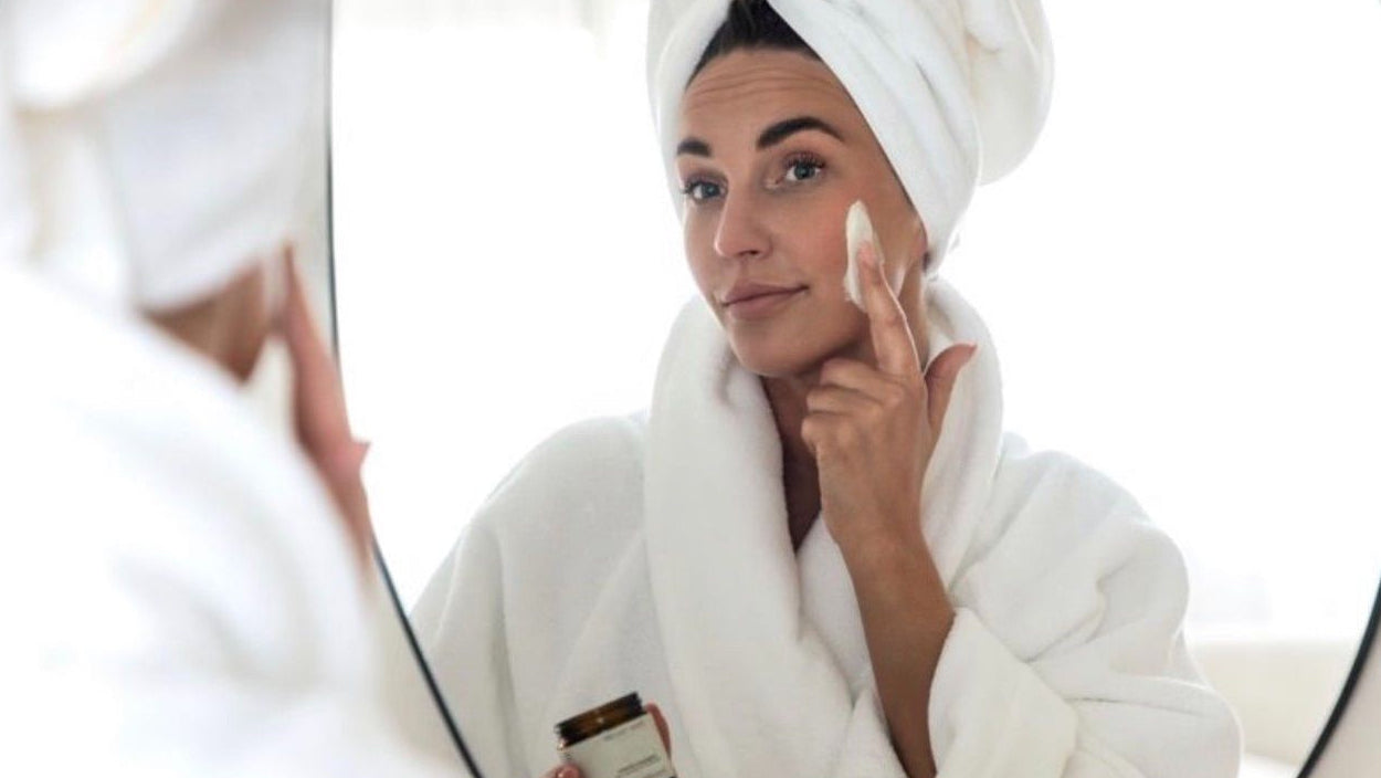 Routine en Ritueel Fenix Tallow Vrouw in Badjas